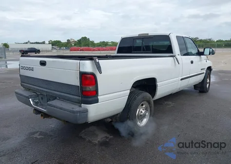 2000 Dodge Ram 2500 St из США, поврежденный, VIN 3B7KC23Z3YG106911